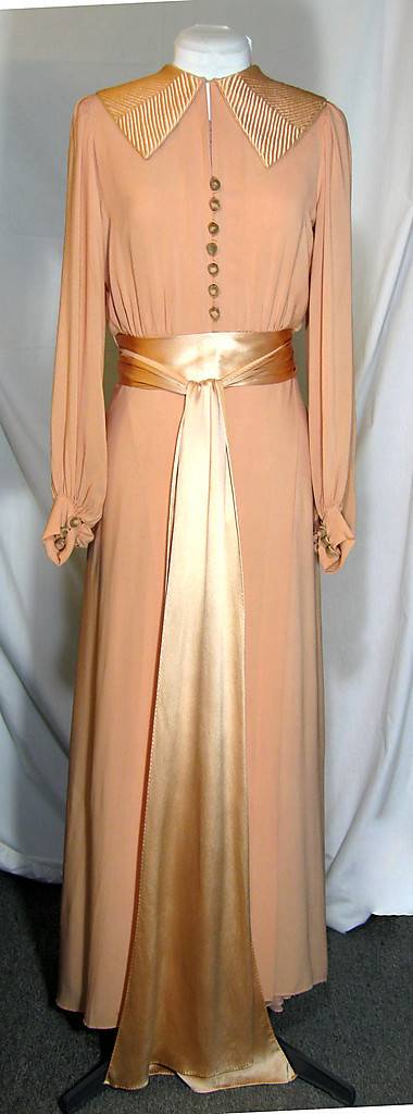 1930s NRA Label, Art Deco Peach Dressing Gown